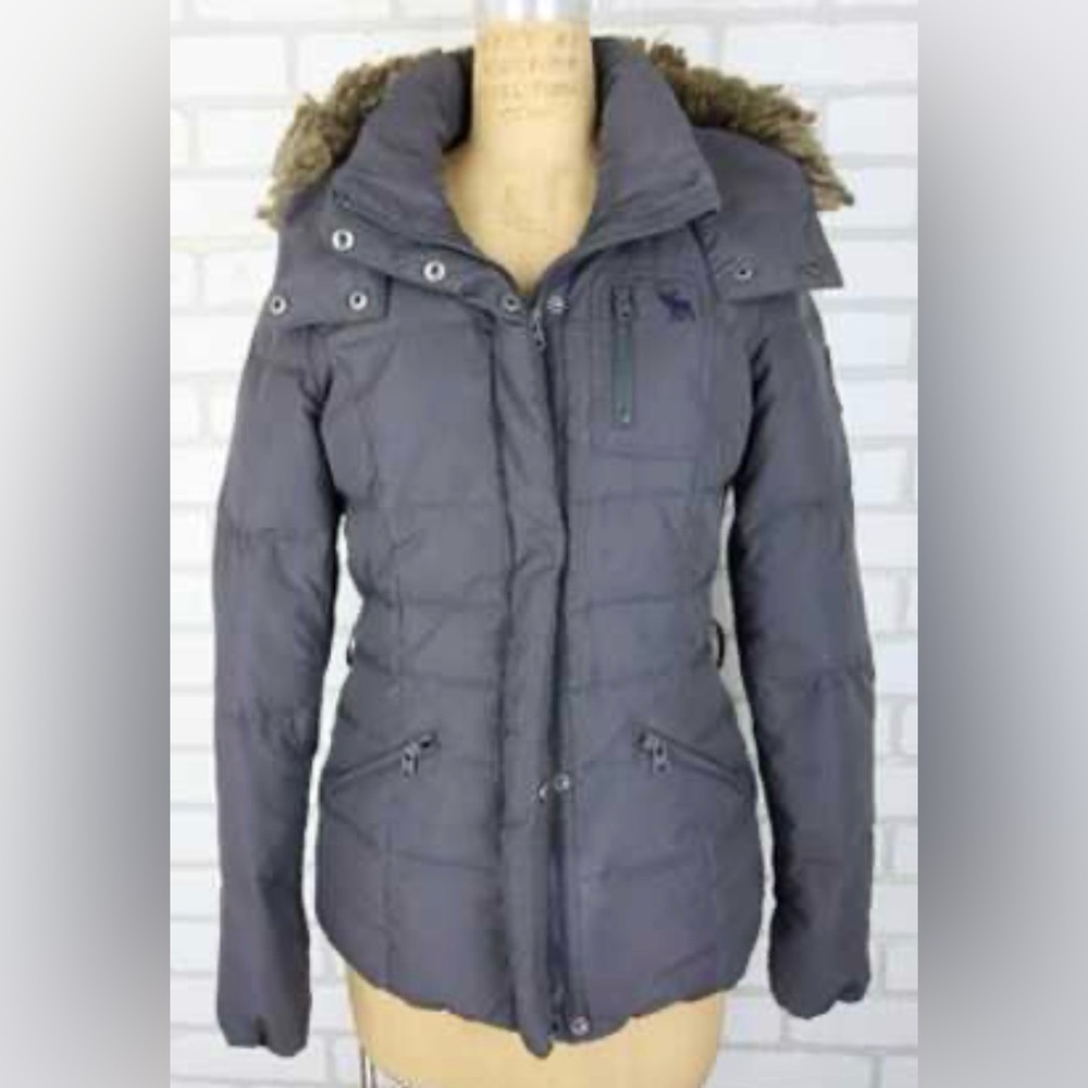 Abercrombie & Fitch Charcoal Puffer Jacket, size :medium ,color : army green ,